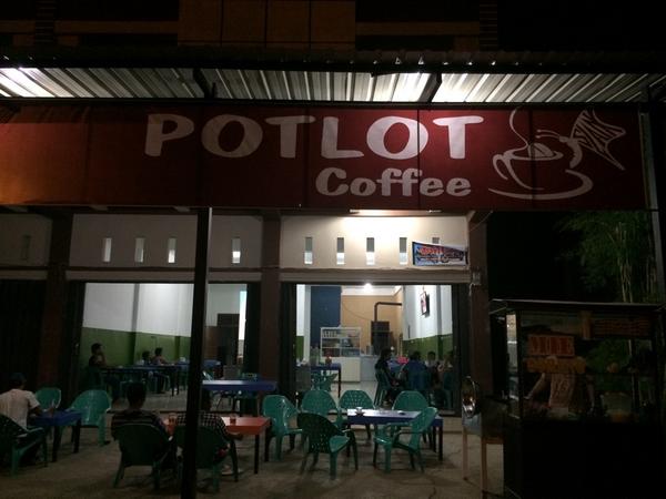 10 Daftar Pilihan Tempat Nongkrong di Daerah Gresik Ini Menjadi Buruan Para Milenials 3 10 Daftar Pilihan Tempat Nongkrong di Daerah Gresik Ini Menjadi Buruan Para Milenials 3