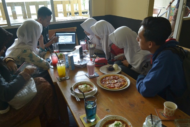 6 Daftar Pilihan Tempat Nongkrong Daerah Cianjur Ini Wajib Dikunjungi Karena Hits Banget 5 6 Daftar Pilihan Tempat Nongkrong Daerah Cianjur Ini Wajib Dikunjungi Karena Hits Banget 5