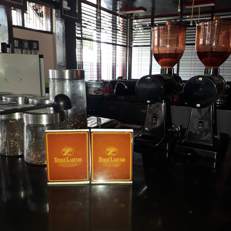 10 Referensi Cafe di Daerah Jember Ini Ternyata Paling Populer Bagi Kalangan Milenials Lho! 5