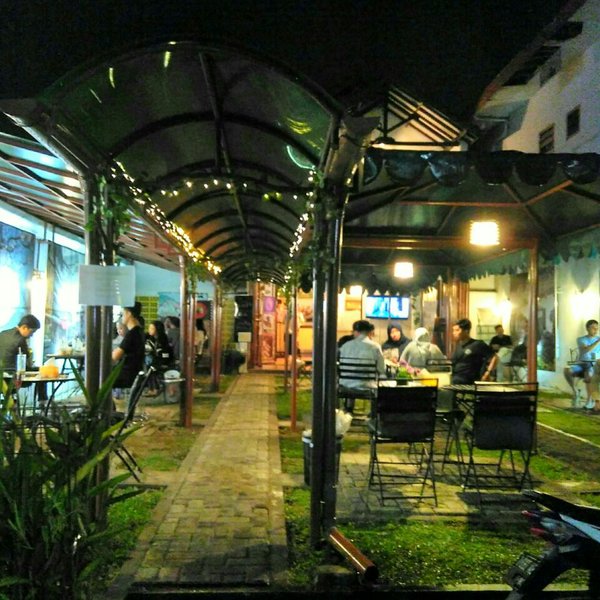 10 Daftar Pilihan Cafe di Daerah Tasikmalaya, Cocok Untuk Para Milenials Penggemar Nongkrong 8