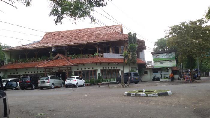 Ada Agenda Nongkrong Bareng Kerabat di Daerah Puncak? Mampir Ke 10 Rekomendasi Cafe Ini 5 Ada Agenda Nongkrong Bareng Kerabat di Daerah Puncak? Mampir Ke 10 Rekomendasi Cafe Ini 5