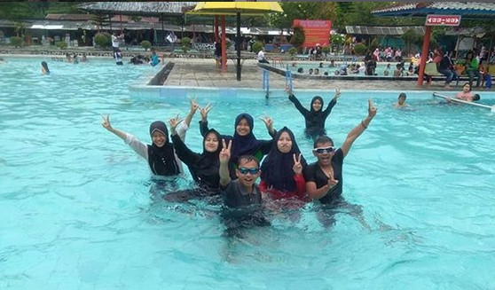 Pemandian Air Panas Ciwalini, Serunya Berenang di Sumber Alami 10 Pemandian Air Panas Ciwalini, Serunya Berenang di Sumber Alami 9