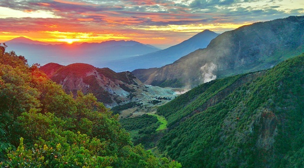Gunung Papandayan Garut, Pesonanya Bikin Betah 4