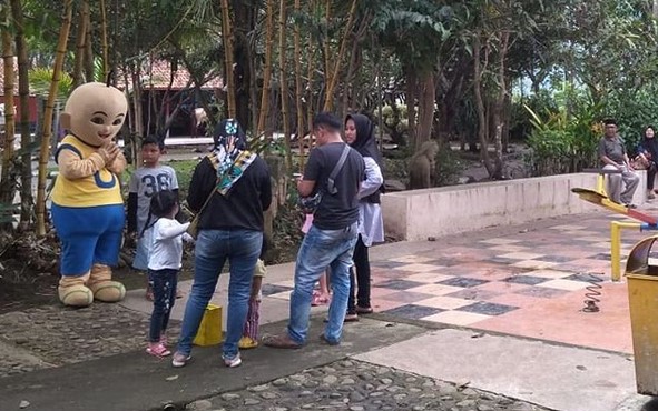 Taman Satwa Cikembulan Garut 6