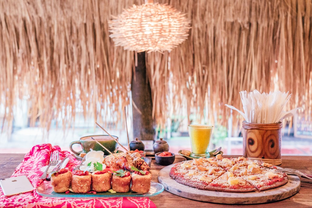 10 Rekomendasi Cafe di Daerah Ubud Ini Bisa Bikin Nongkrong Tambah Seru dan Lupa Waktu 9 10 Rekomendasi Cafe di Daerah Ubud Ini Bisa Bikin Nongkrong Tambah Seru dan Lupa Waktu 9