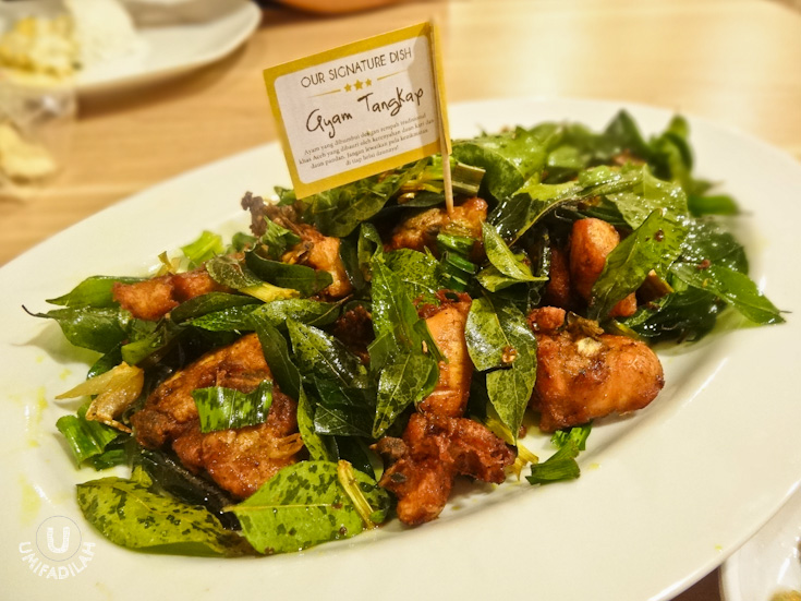 15 Rekomendasi Makanan Khas Aceh Yang Tak Boleh Dilewatkan dan Sangat Menggoda Lidah 8 15 Rekomendasi Makanan Khas Aceh Yang Tak Boleh Dilewatkan dan Sangat Menggoda Lidah 8