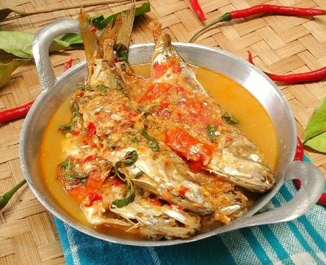 15 Rekomendasi Makanan Khas di Daerah Jawa Tengah Yang Sangat Enak, Wajib Kamu Coba! 14 15 Rekomendasi Makanan Khas di Daerah Jawa Tengah Yang Sangat Enak, Wajib Kamu Coba! 14