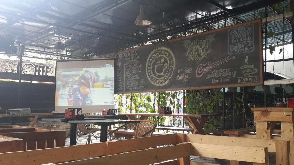 10 Daftar Pilihan Cafe Hits dan Instagenic di Daerah Bukittinggi, Photo Hunter Wajib Merapat! 5