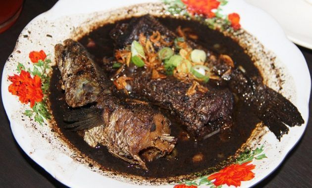 12 Rekomendasi Makanan Khas Jakarta Yang Super Duper Enak dan Bikin Nagih, Salah Satunya Kerak Telor 8 12 Rekomendasi Makanan Khas Jakarta Yang Super Duper Enak dan Bikin Nagih, Salah Satunya Kerak Telor 8
