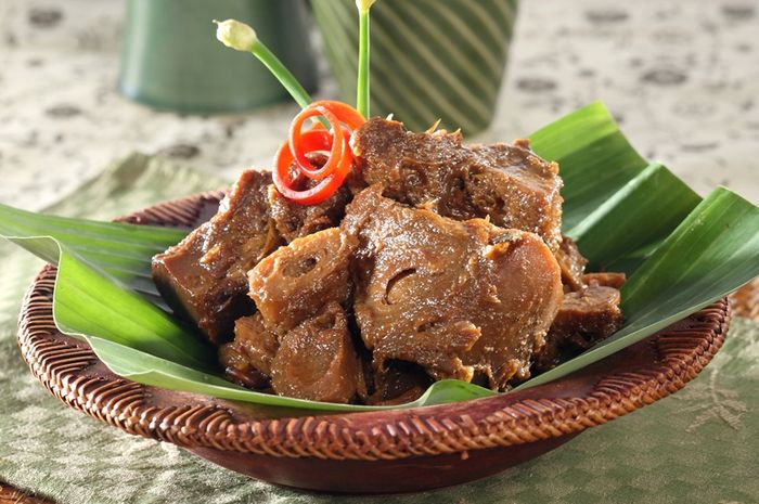 15 Rekomendasi Makanan Khas di Daerah Jawa Tengah Yang Sangat Enak, Wajib Kamu Coba! 6 15 Rekomendasi Makanan Khas di Daerah Jawa Tengah Yang Sangat Enak, Wajib Kamu Coba! 6