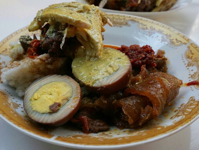 15 Referensi Makanan Khas di Daerah Semarang Yang Penuh Cita Rasa Ini Bikin Kamu Ketagihan 13