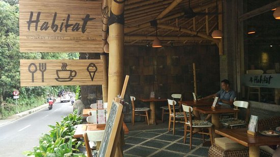 10 Referensi Tempat Nongkrong Paling Viral dan Instagramable di Daerah Ubud, Wajib Kalian Kunjungi! 7 10 Referensi Tempat Nongkrong Paling Viral dan Instagramable di Daerah Ubud, Wajib Kalian Kunjungi! 7