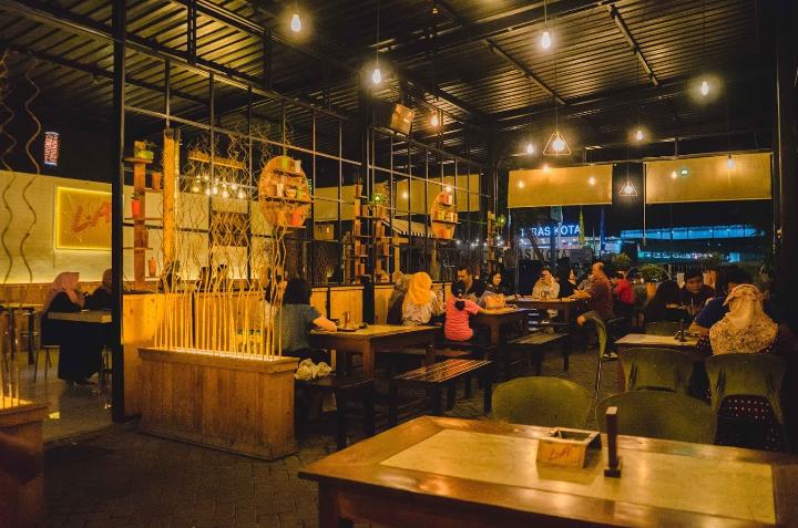 10 Daftar Pilihan Tempat Nongkrong Keren di Daerah Tulungagung Yang Asik Buat Kongkow! 4