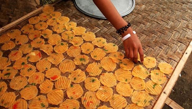 15 Makanan Khas Bandung Yang Paling Hits dan Bikin Ketagihan 13 15 Makanan Khas Bandung Yang Paling Hits dan Bikin Ketagihan 13