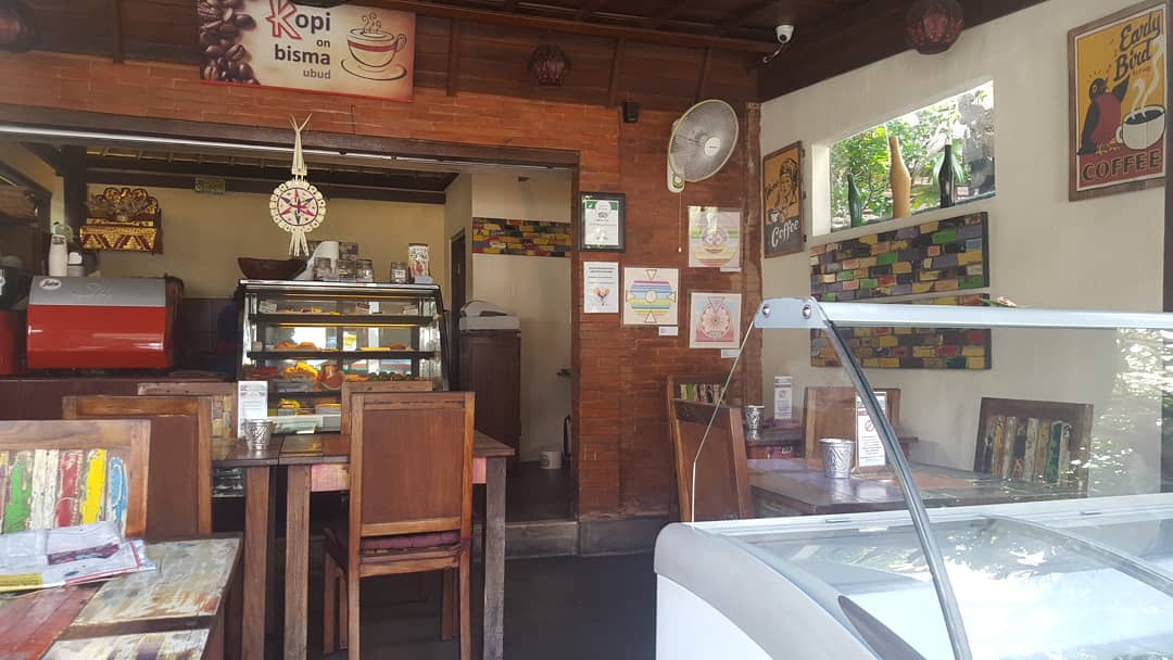 6 Daftar Pilihan Coffee Shop Paling Mantul Se-Ubud Raya, Pecinta Kopi Wajib Merapat! 6 6 Daftar Pilihan Coffee Shop Paling Mantul Se-Ubud Raya, Pecinta Kopi Wajib Merapat! 6