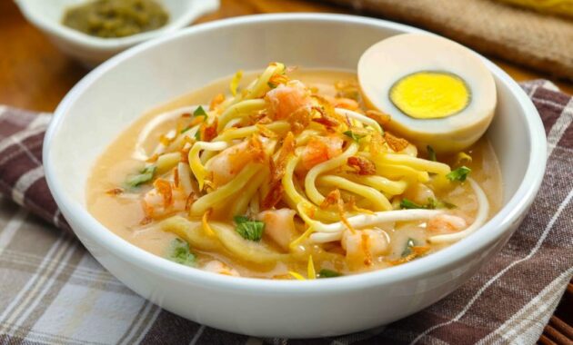 15 Rekomendasi Makanan Khas di Daerah Palembang Yang Gurih dan Lezat Ini Patut Kamu Coba 4 15 Rekomendasi Makanan Khas di Daerah Palembang Yang Gurih dan Lezat Ini Patut Kamu Coba 3