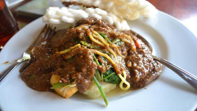 15 Referensi Makanan Khas Daerah Jawa Timur Yang Lezat Ini Paling Banyak Diburu Wisatawan 3 15 Referensi Makanan Khas Daerah Jawa Timur Yang Lezat Ini Paling Banyak Diburu Wisatawan 3