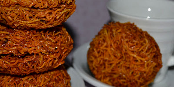 12 Rekomendasi Makanan Khas di Daerah Padang Yang Lezat dan Gurih Ini Bikin Lidah Bergoyang 7 12 Rekomendasi Makanan Khas di Daerah Padang Yang Lezat dan Gurih Ini Bikin Lidah Bergoyang 7