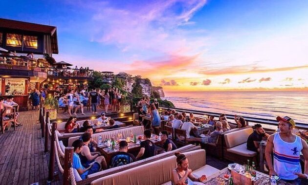 6 Gambar Cafe di Kuta Bali 2022 Hits Murah Instagramable