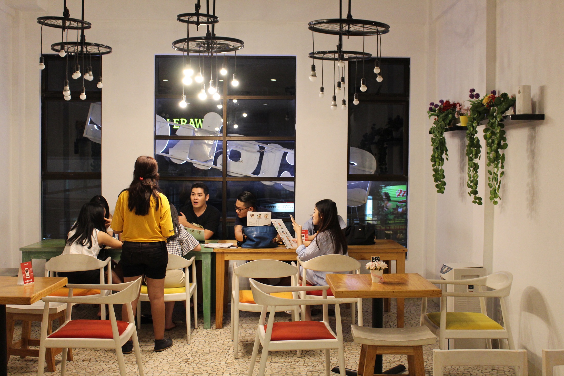 6 Referensi Cafe In Kuta Ini Cocok Untuk Short Escapemu Selama Weekend di Daerah Bali 3