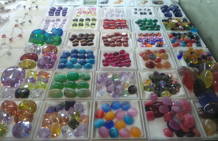 Plesiran Ke Balikpapan, Jangan Lupa Bawa Pulang 12 Oleh-Oleh Khas Kota Minyak Ini Ya! 1