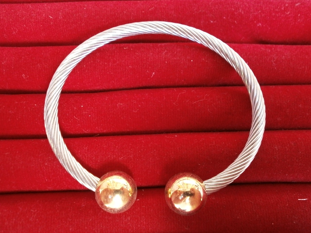 Melancong Ke Ambon? Jangan Lupa Bawa Bagea dan 10 Oleh-Oleh Ini Ya! 6 Melancong Ke Ambon? Jangan Lupa Bawa Bagea dan 10 Oleh-Oleh Ini Ya! 6