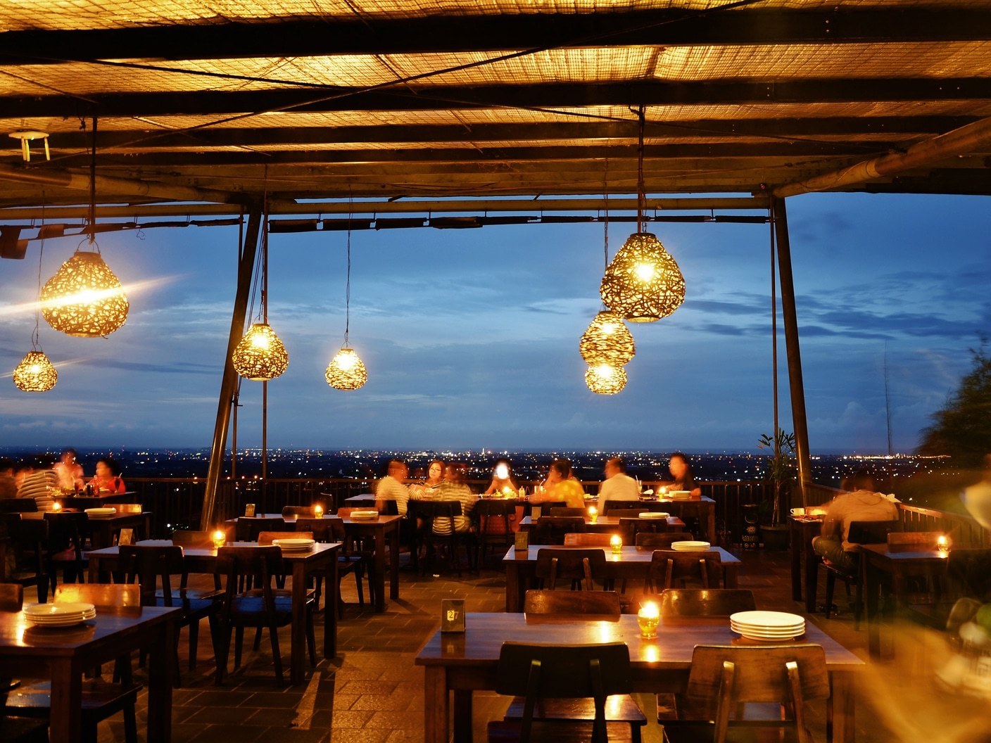 6 Rekomendasi Tempat Wisata Malam Hari di Kota Cirebon Yang Seru dan Bikin Betah 1