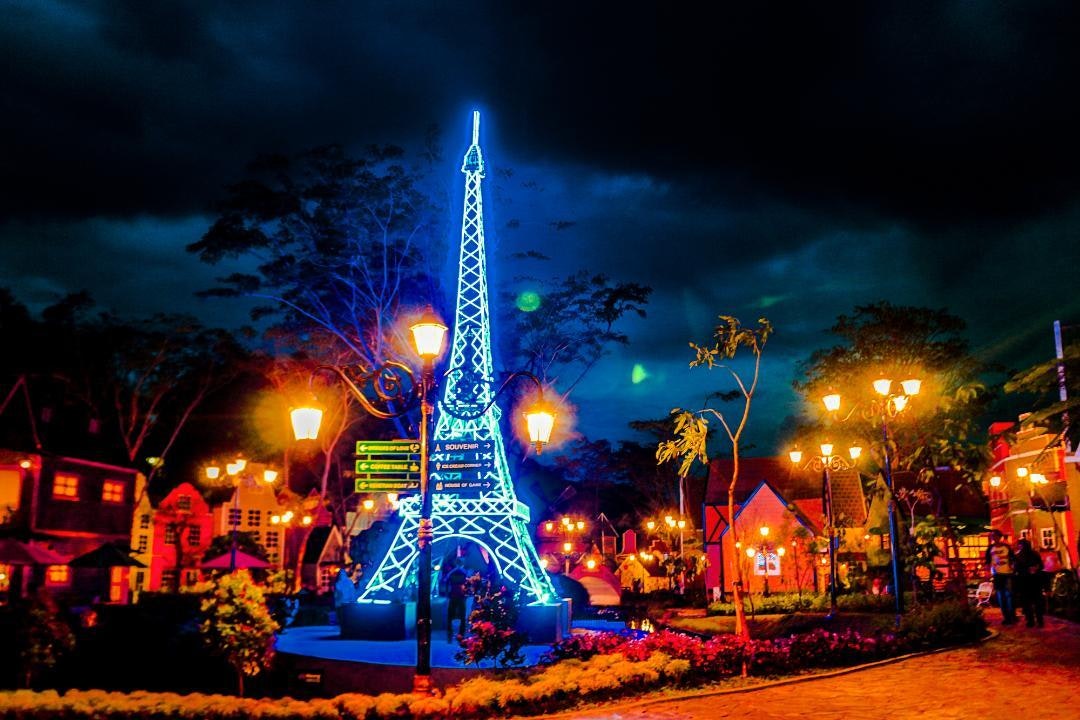 10 Referensi Destinasi Wisata Malam Hari Paling Instagramable di Daerah Bogor Favoritnya Anak Muda 1 10 Referensi Destinasi Wisata Malam Hari Paling Instagramable di Daerah Bogor Favoritnya Anak Muda 1