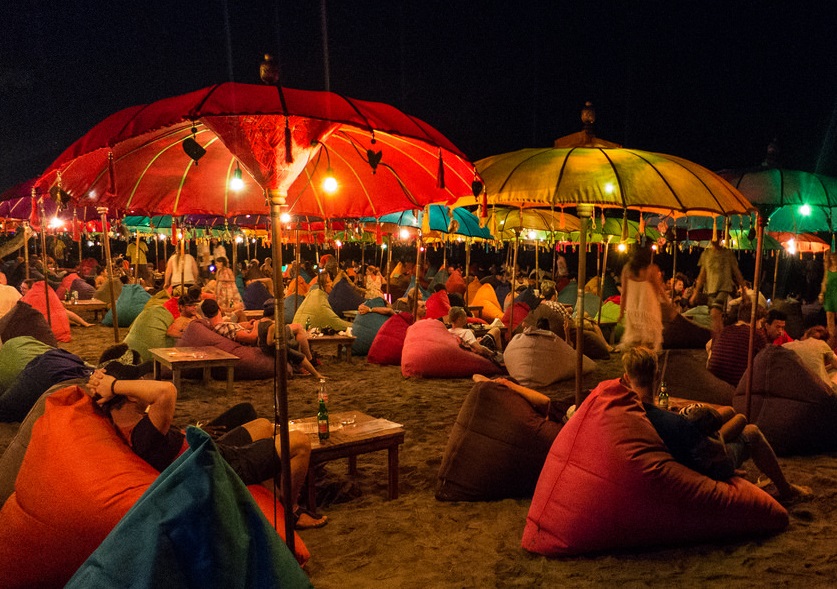 10 Rekomendasi Destinasi Wisata Malam Super Kece di Daerah Bali Dari Berbayar Sampai Gratisan 4