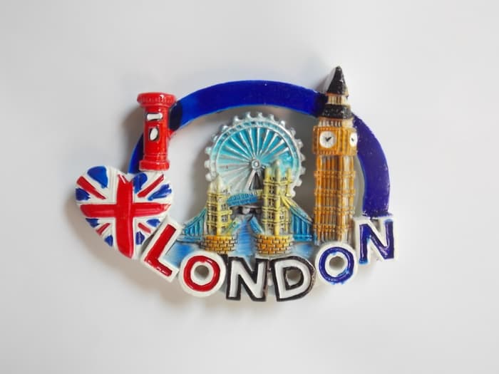 Plesiran Ke London, Jangan Sampai Lupa Bawa Oleh-Oleh Ini Ya! 6 Plesiran Ke London, Jangan Sampai Lupa Bawa Oleh-Oleh Ini Ya! 6