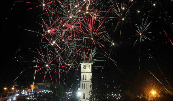 10 Spot Paling Kece Untuk Merayakan Malam Tahun Baru di Padang, Tertarik Coba? 1