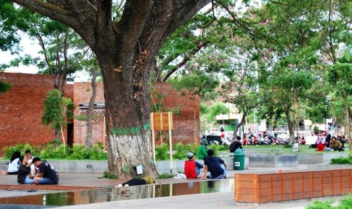 6 Daftar Pilihan Destinasi Wisata Malam Hari Paling Seru Daerah Kediri Ini Wajib Banget Dikunjungi 1 6 Daftar Pilihan Destinasi Wisata Malam Hari Paling Seru Daerah Kediri Ini Wajib Banget Dikunjungi 1