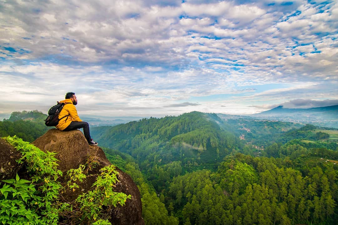 10 Referensi Destinasi Wisata Malam Hari Paling Ngehits di Daerah Bandung, Milenials Merapat! 8