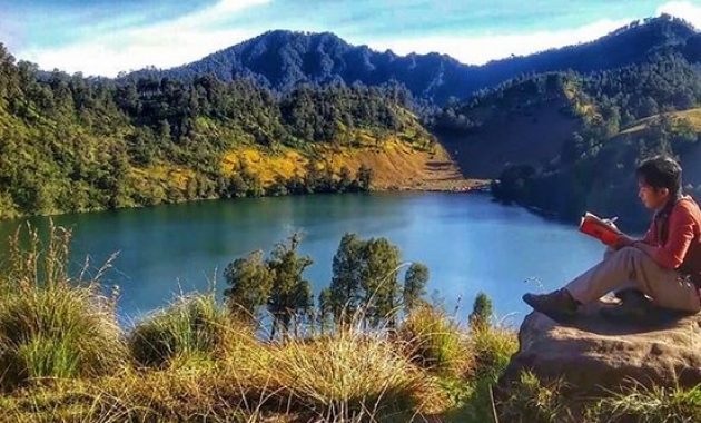 Indahnya Danau Ranu Kumbolo 2