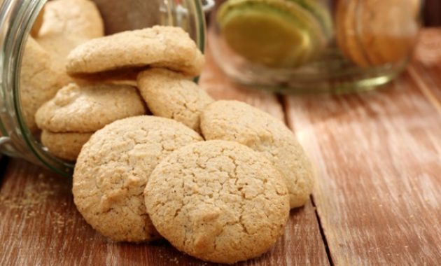 Melancong Ke Ambon? Jangan Lupa Bawa Bagea dan 10 Oleh-Oleh Ini Ya! 10 Melancong Ke Ambon? Jangan Lupa Bawa Bagea dan 10 Oleh-Oleh Ini Ya! 10