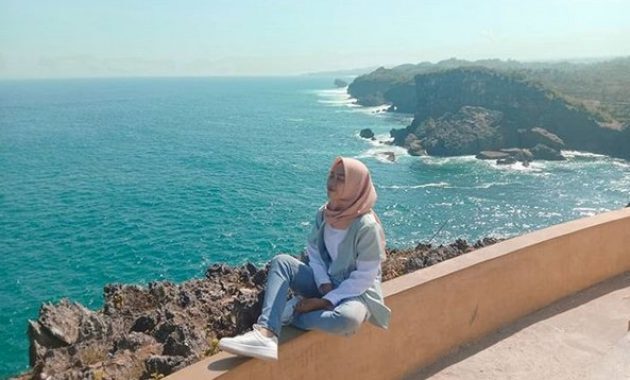 Pantai Krakal Jogja, Panoramanya Cantik dan Alami 3