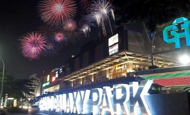 Amazing! Perayaan Tahun Baru dan Pesta Kembang Api Paling Meriah di Bekasi Biasanya Ada di 10 Titik Lokasi Ini 12 Amazing! Perayaan Tahun Baru dan Pesta Kembang Api Paling Meriah di Bekasi Biasanya Ada di 10 Titik Lokasi Ini 11