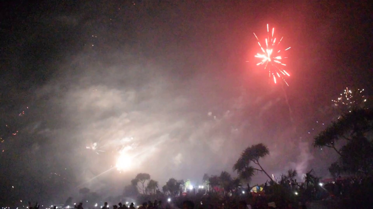6 Tempat Paling Asyik Untuk Menyaksikan Pesta Kembang Api Tahun Baru di Garut 1