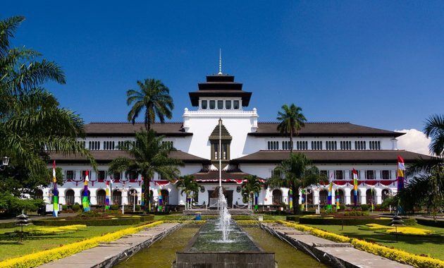 10 Daftar Paket Tour And Travel di Bandung, Pas Untuk Liburan Mendatang 6 Tour and travel di bandung murah megacitra n maqdis daftar sakura cakrawala city west java cipaganti bima lintas anta umroh emji exodus fresh golden rama haji dan interlink infinity jakarta jv javana ke daltrans kota jawa barat malang asita mentari megatama mmbc nra nusantara pangandaran obaja panorama panghegar rubi rabbani raka mi raj bali selia segara sahara widi yeta medina zein pameran 2023 yogyakarta singapore dufan malaysia agent amada angkasa azima amanah ats dari bangkok yang bagus bhara buah batu baraya barokah juliani ratu & antavaya tours kings jogja terkenal excellent global gama green wisata hongkong harlie heaven harmoni his halal khalifa lampung lembang miraj nuansa nurani patra pesona paket pacto perusahaan raja