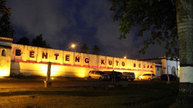 6 Daftar Pilihan Obyek Wisata Malam Hari di Daerah Palembang Ini Wajib Masuk Daftar Liburanmu 2 6 Daftar Pilihan Obyek Wisata Malam Hari di Daerah Palembang Ini Wajib Masuk Daftar Liburanmu 1