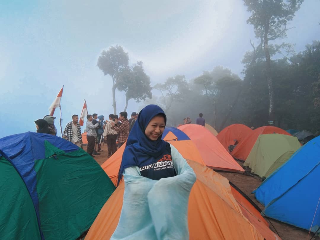 Pendaki Pemula? Coba Hiking ke Gunung Kencana, Pesona Alamnya Exotic Banget 4
