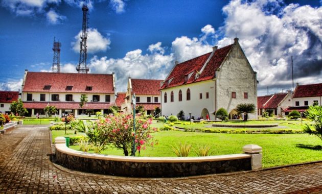 6 Daftar Pilihan Destinasi Wisata Malam Hari Daerah Makassar Yang Paling Wajib Dikunjungi 3