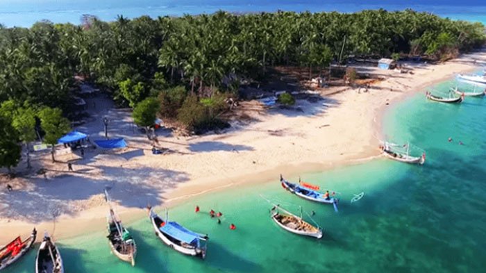 10 Pulau Eksotis di Jawa Timur Ini Jangan Sampai Kamu Lewatkan 6