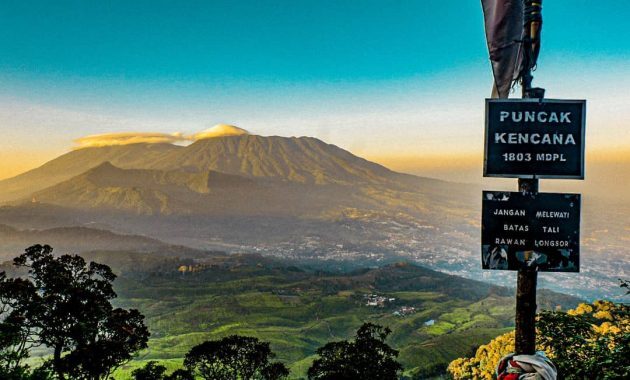 Pendaki Pemula? Coba Hiking ke Gunung Kencana, Pesona Alamnya Exotic Banget 4 Pendaki Pemula? Coba Hiking ke Gunung Kencana, Pesona Alamnya Exotic Banget 3