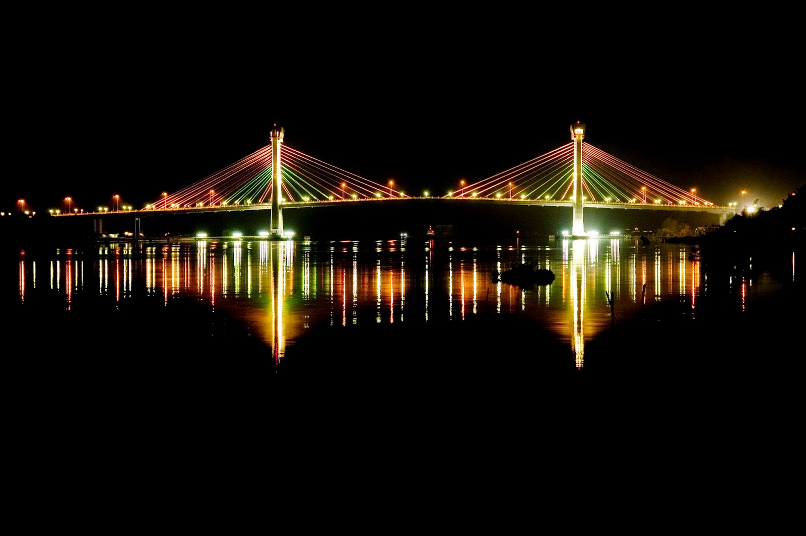 6 Referensi Tempat Wisata Malam Hari Favorit Anak Muda di Pekanbaru, Milennials Wajib Merapat! 4 6 Referensi Tempat Wisata Malam Hari Favorit Anak Muda di Pekanbaru, Milennials Wajib Merapat! 3