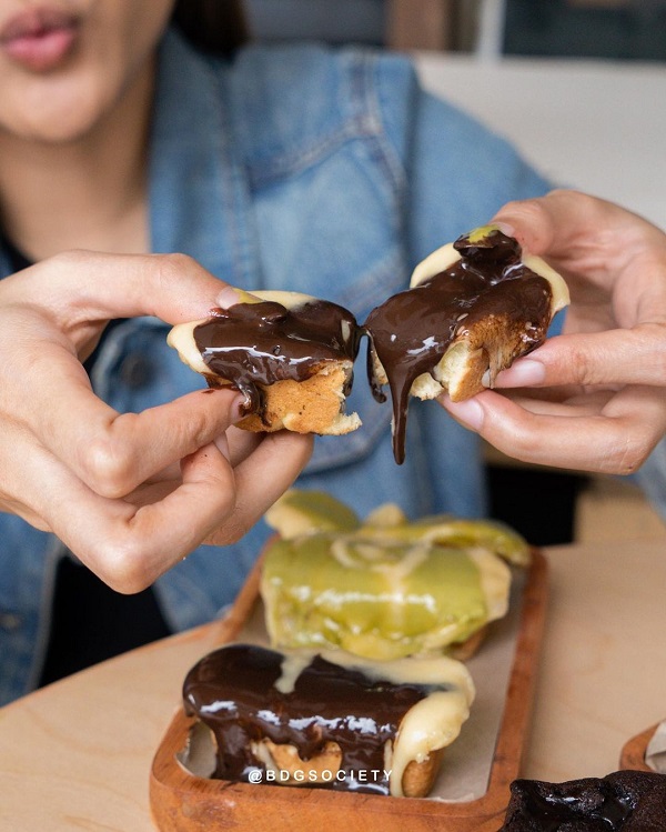 10 Kue Balok di Bandung Yang Laris dan Bikin Ngiler 1 10 Kue Balok di Bandung Yang Laris dan Bikin Ngiler 1