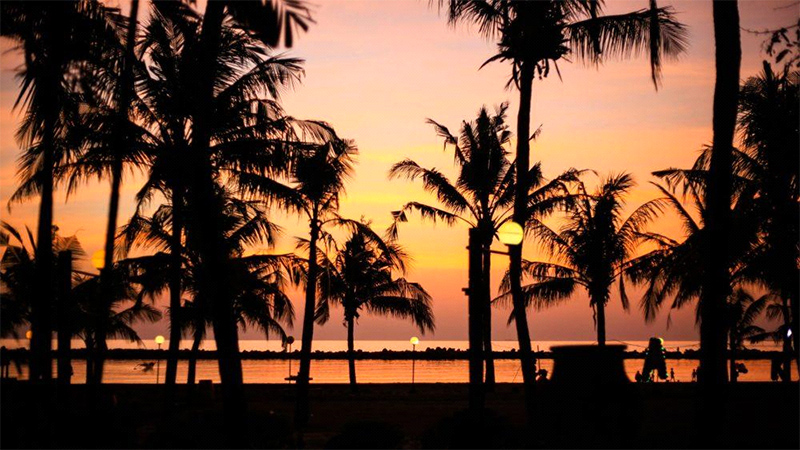 Wisata malam makassar hari di tempat kuliner kota destinasi