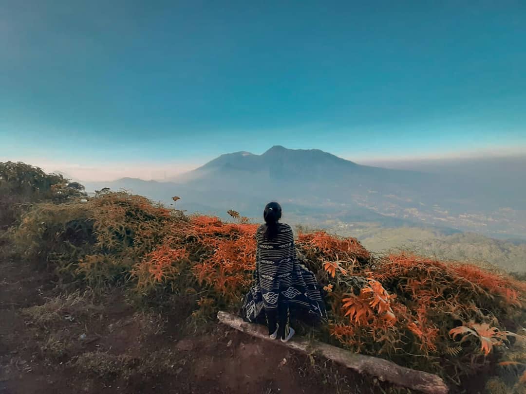 Pendaki Pemula? Coba Hiking ke Gunung Kencana, Pesona Alamnya Exotic Banget 5