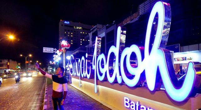 6 Daftar Pilihan Destinasi Wisata Malam Hari Paling Keren di Batam Wajib Masuk List Liburanmu 3