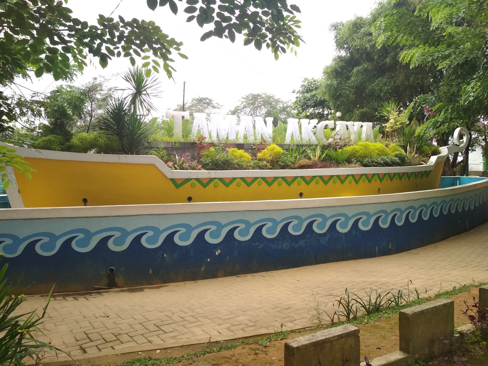 6 Daftar Pilihan Destinasi Wisata Malam Hari Dengan Keindahan Yang Menakjubkan di Pontianak 5 6 Daftar Pilihan Destinasi Wisata Malam Hari Dengan Keindahan Yang Menakjubkan di Pontianak 4